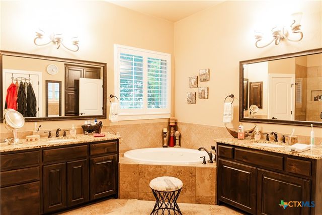 1105 Bella Risa Drive, Georgetown, TX 78633