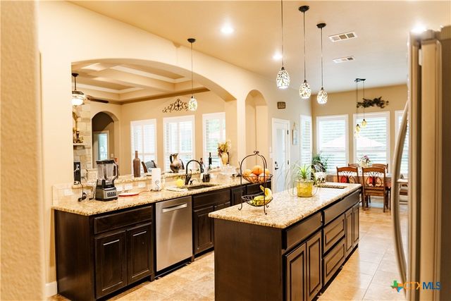 1105 Bella Risa Drive, Georgetown, TX 78633