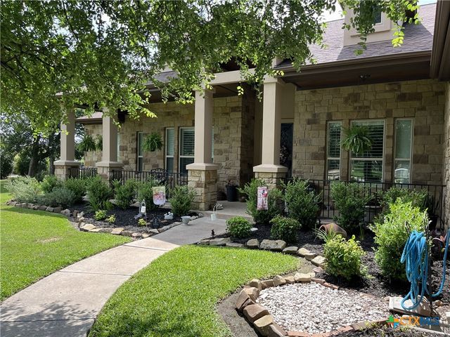 1105 Bella Risa Drive, Georgetown, TX 78633