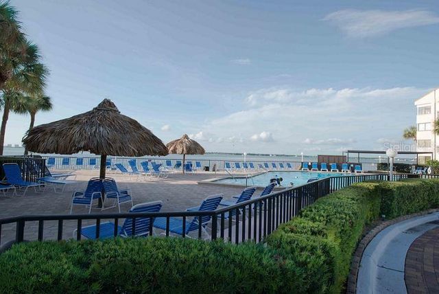 5532 LA PUERTA DEL SOL BOULEVARD 138, St Petersburg, FL 33715