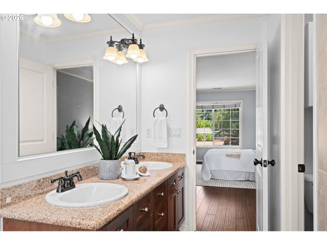 10290 Sw HOMESTEAD Ln, Beaverton, OR 97008