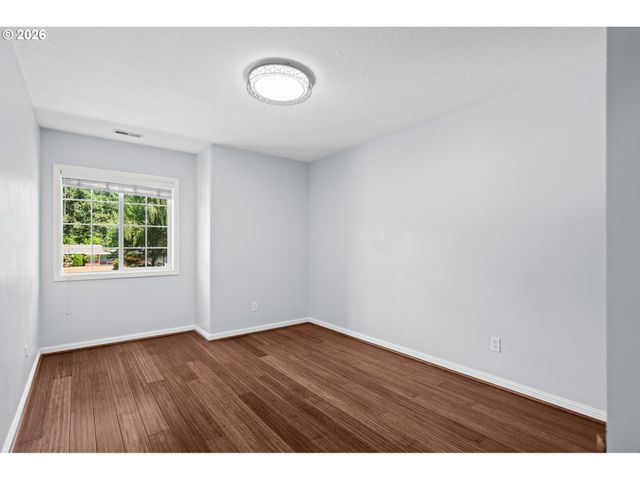 10290 Sw HOMESTEAD Ln, Beaverton, OR 97008