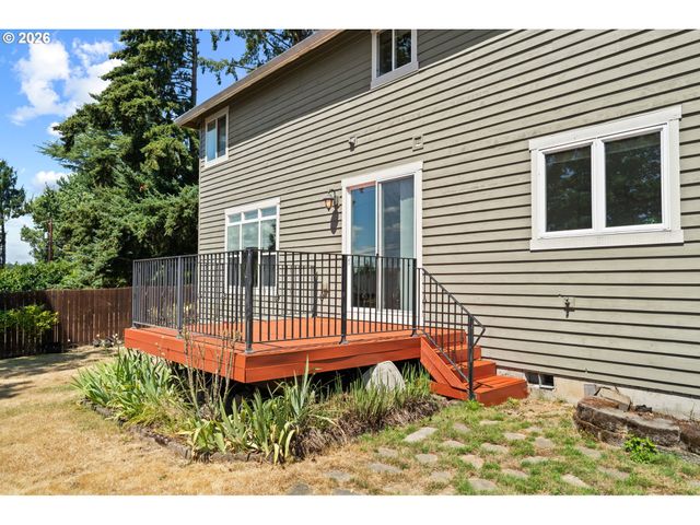 10290 Sw HOMESTEAD Ln, Beaverton, OR 97008