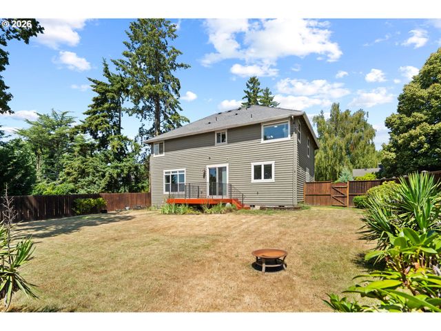 10290 Sw HOMESTEAD Ln, Beaverton, OR 97008