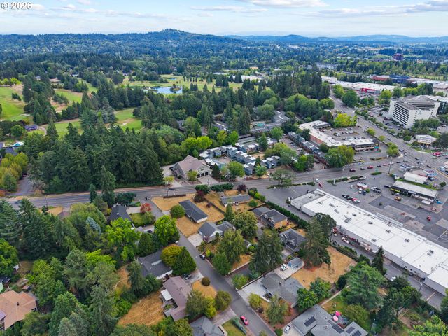 10290 Sw HOMESTEAD Ln, Beaverton, OR 97008