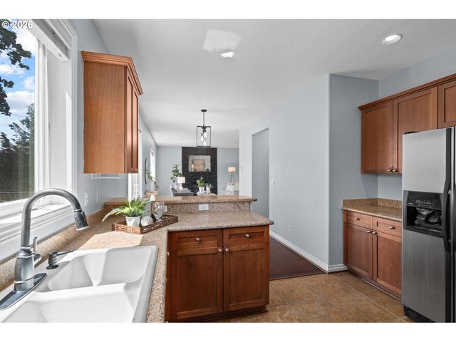 10290 Sw HOMESTEAD Ln, Beaverton, OR 97008