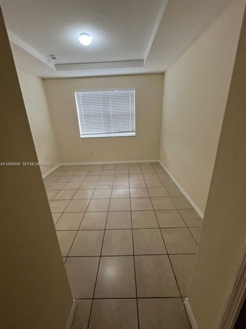 10908 SW 240th Ln, Homestead, FL 33032