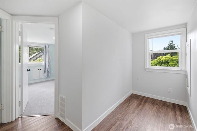 11331 E Riverside Drive, Bothell, WA 98011
