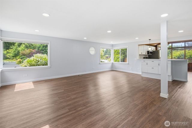 11331 E Riverside Drive, Bothell, WA 98011