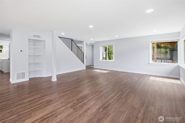 11331 E Riverside Drive, Bothell, WA 98011