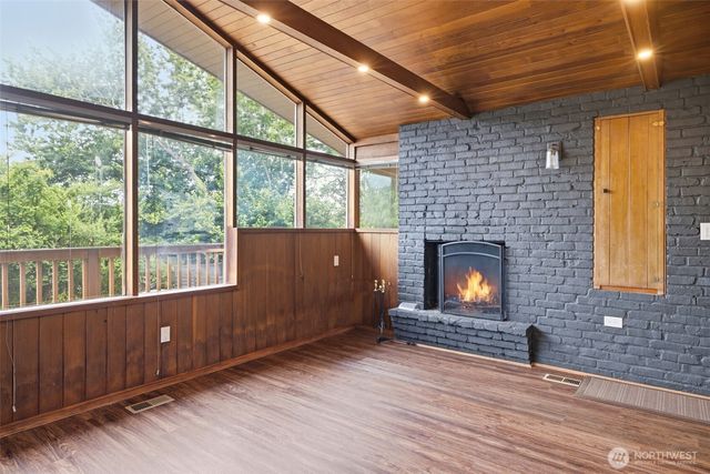 11331 E Riverside Drive, Bothell, WA 98011
