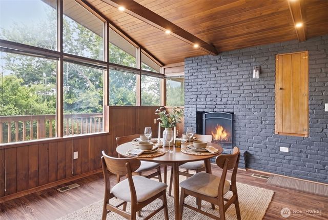 11331 E Riverside Drive, Bothell, WA 98011