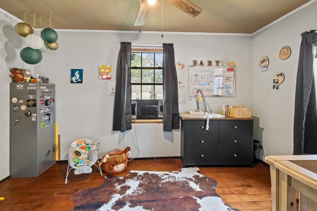 911 W 8th Street, Bonham, TX 75418