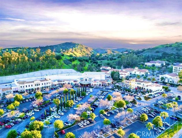 23777 Mulholland Hwy Spc 172, Calabasas, CA 91302