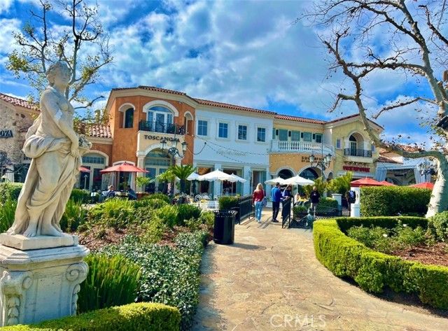 23777 Mulholland Hwy Spc 172, Calabasas, CA 91302