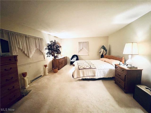 359 Quarry Lane Drive SW, Howland, OH 44483