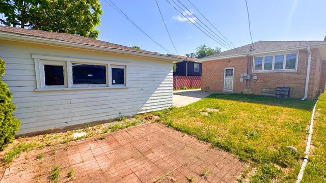 376 Luella Avenue, Calumet City, IL 60409