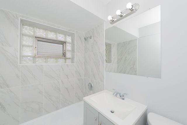 7405 W Fullerton Avenue GS, Elmwood Park, IL 60707