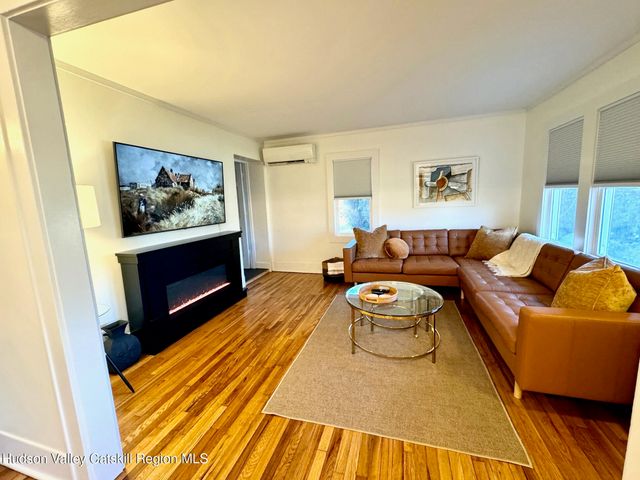 212 Market Street, Saugerties, NY 12477