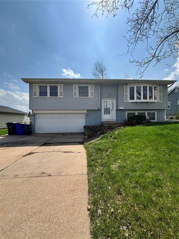 3917 Nancy Jane Lane NE, Cedar Rapids, IA 52402