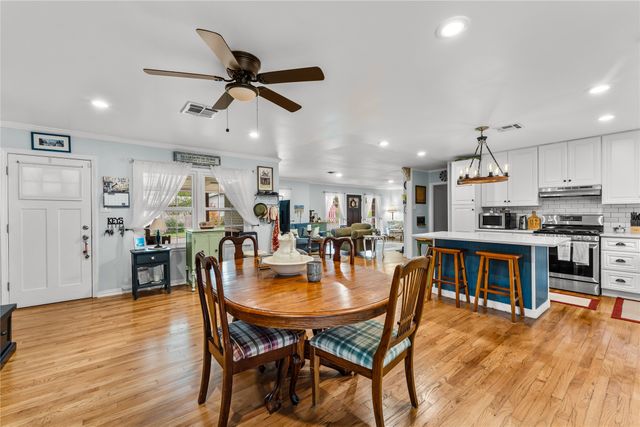 2200 Gregory Lane, Waco, TX 76708