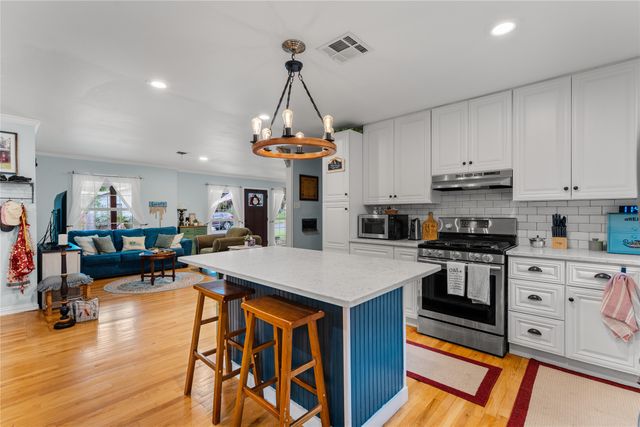 2200 Gregory Lane, Waco, TX 76708