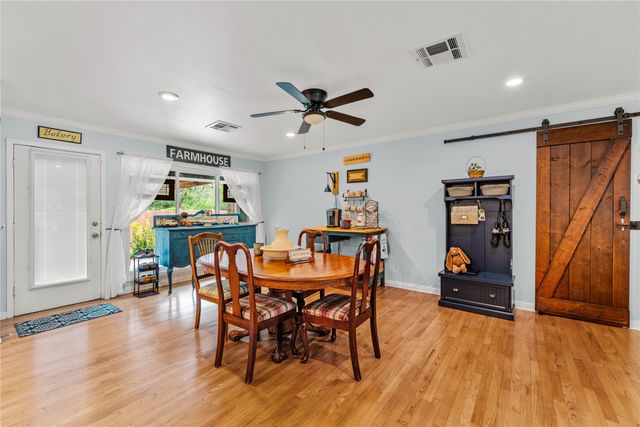 2200 Gregory Lane, Waco, TX 76708