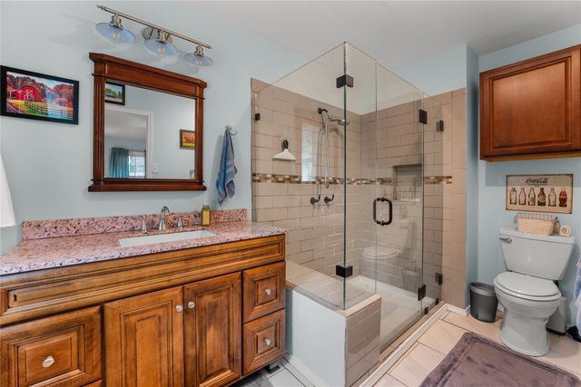 2200 Gregory Lane, Waco, TX 76708