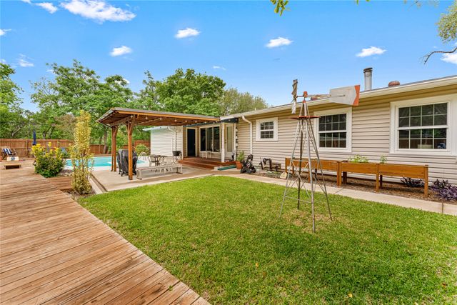 2200 Gregory Lane, Waco, TX 76708