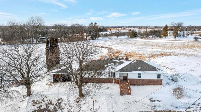 W8662 LONE ELM ROAD, Van Dyne, WI 54979
