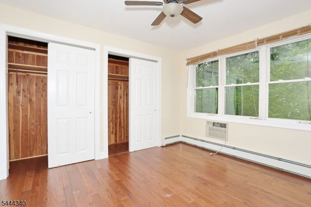13 Mountain Glen Rd, Ringwood Boro, NJ 07456