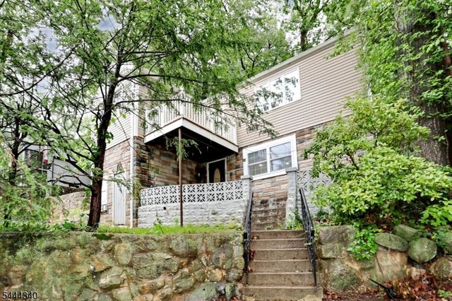 13 Mountain Glen Rd, Ringwood Boro, NJ 07456