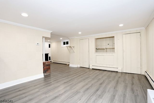 13 Mountain Glen Rd, Ringwood Boro, NJ 07456