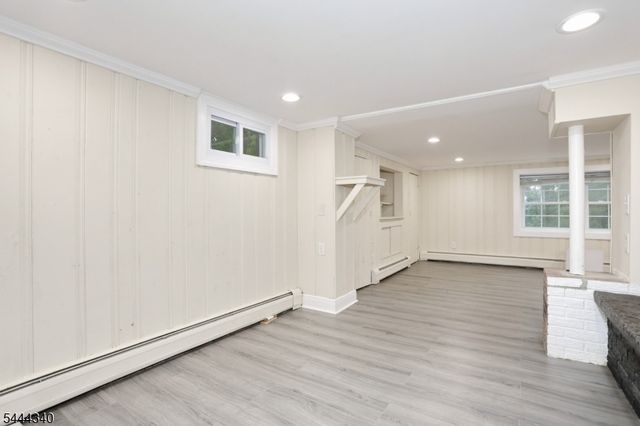 13 Mountain Glen Rd, Ringwood Boro, NJ 07456