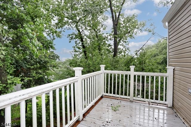 13 Mountain Glen Rd, Ringwood Boro, NJ 07456