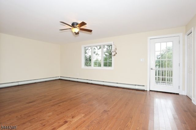 13 Mountain Glen Rd, Ringwood Boro, NJ 07456