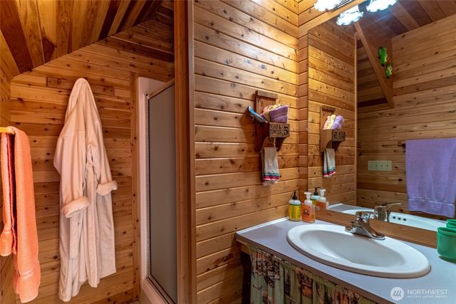 15137 S LAKESHORE Road, Chelan, WA 98816