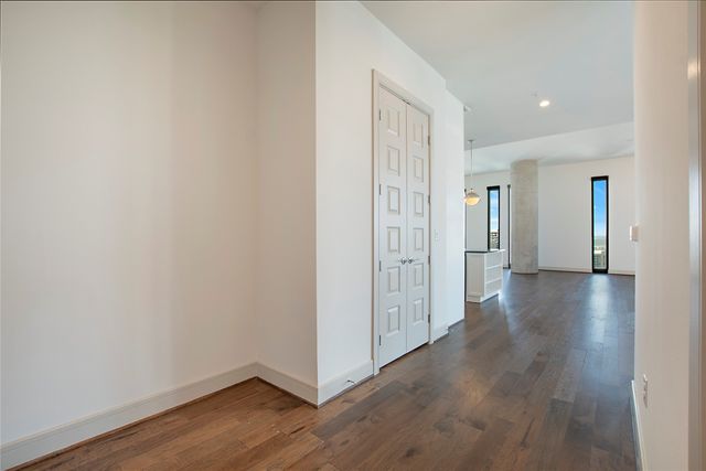 2323 N Akard Street 3008, Dallas, TX 75204