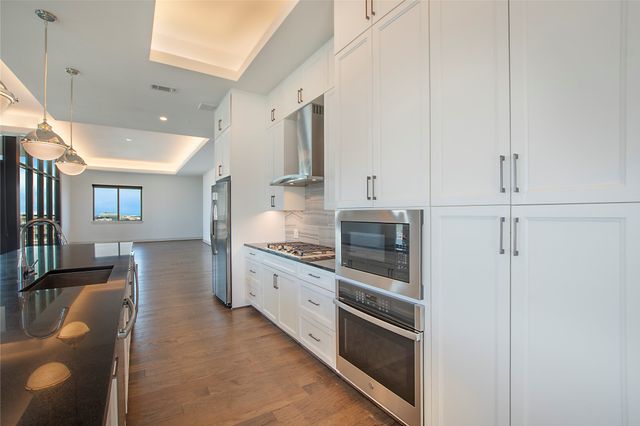 2323 N Akard Street 3008, Dallas, TX 75204