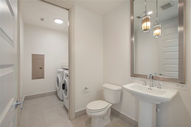 2323 N Akard Street 3008, Dallas, TX 75204