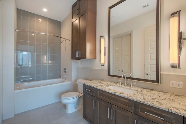 2323 N Akard Street 3008, Dallas, TX 75204