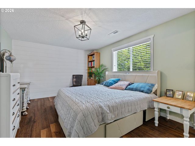 11702 Nw 11TH Ct, Vancouver, WA 98685