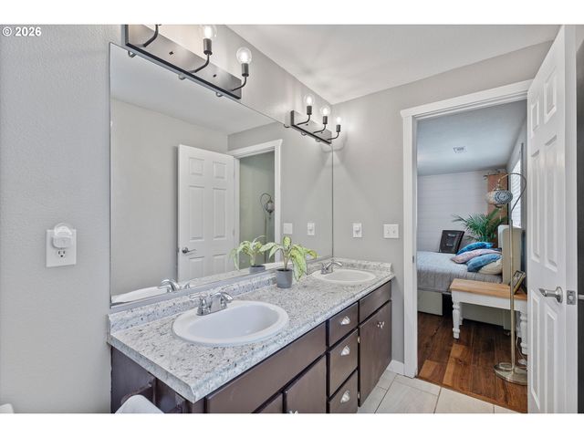 11702 Nw 11TH Ct, Vancouver, WA 98685