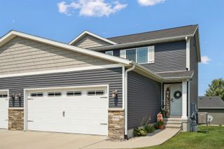1004 Hummingbird Circle, Waterloo, IA 50702