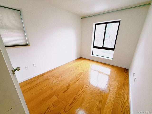 42-29 Parsons Boulevard 3F, Flushing, NY 11355