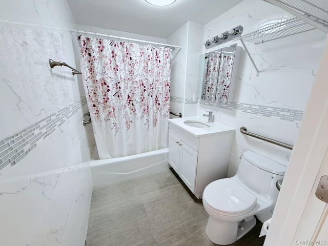 42-29 Parsons Boulevard 3F, Flushing, NY 11355