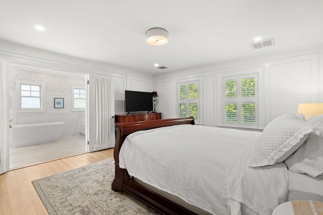 3 Essex Rd, Belmont, MA 02478