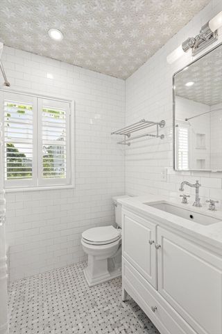 3 Essex Rd, Belmont, MA 02478
