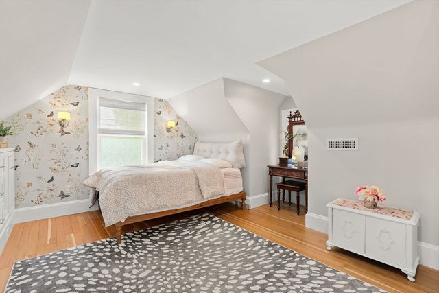 3 Essex Rd, Belmont, MA 02478