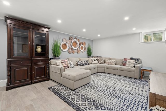 3 Essex Rd, Belmont, MA 02478